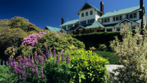 mount buffalo chalet and its garden